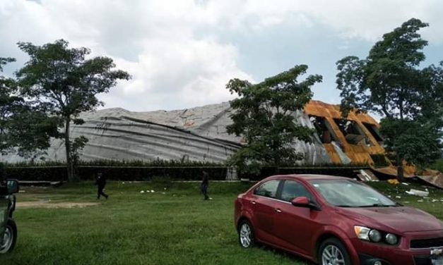 Deja 18 lesionados derrumbe de domo en un centro cristiano de Villahermosa