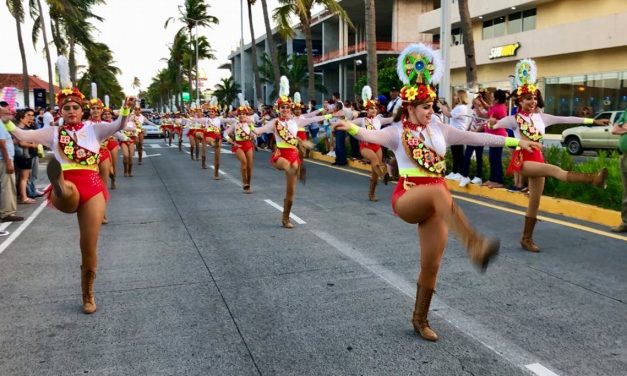 Realizan Carnavalito de Verano en Veracruz