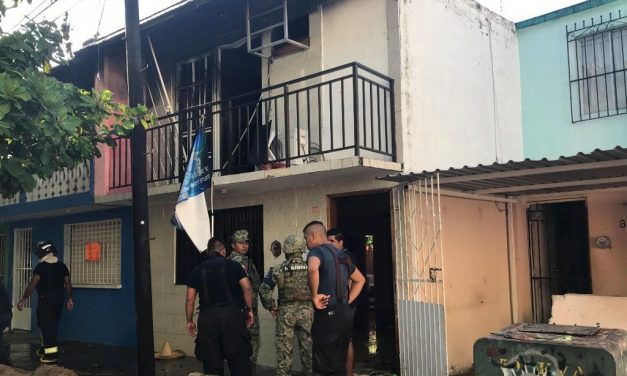 Incendio deja daños materiales en vivienda