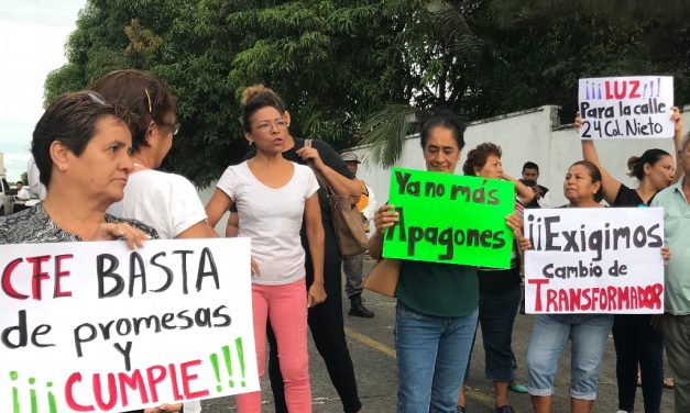 Dormirán en la calle por falta de energía eléctrica en Boca del Rio