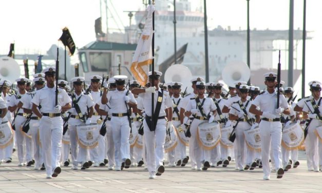 Desfile militar en Veracruz (VER VIDEO)