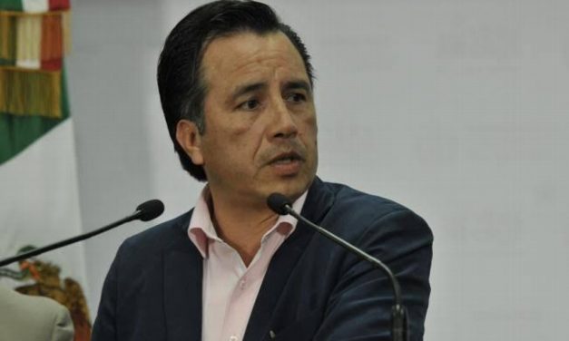 «No quedará impune crimen de bar en Coatzacoalcos»: Gobernador