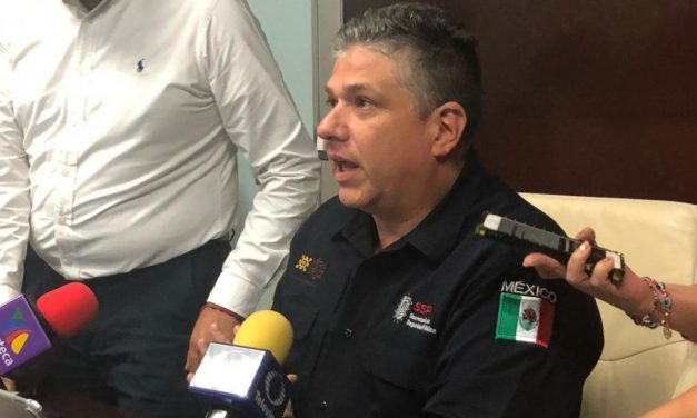 Tras implicar a exgobernador en asesinato de alcaldesa de Mixtla, titular de SSP declara por escrito