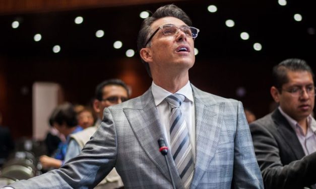 Diputadas de Morena ‘truenan’ contra Sergio Mayer y lo acusan de pedir ‘moches’