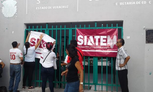 Por segunda vez en la semana toman la delegación SEV en Veracruz