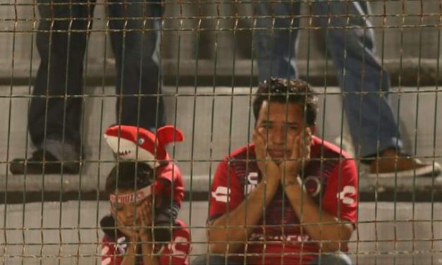 La cara de la afición de @ClubTiburones al finalizar el partido con San Luis. Tras la derrota, #Veracruz es el peor equipo de todo el mundo