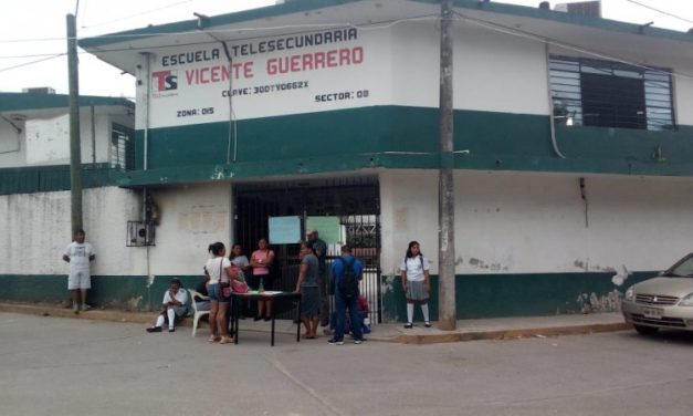 No hay luz en la telesecundaria Vicente Guerrero