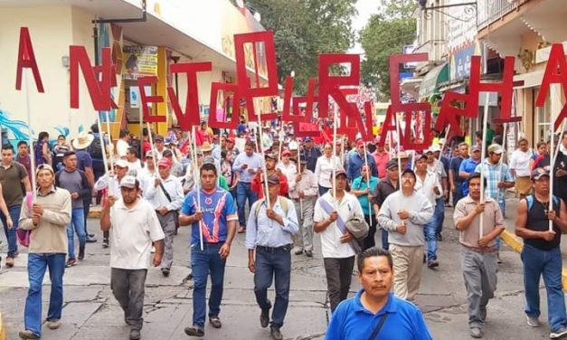 Descomunal marcha  ANTORCHISTAS desquicia a Xalapa al medio día.