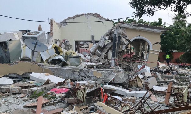 Se tuvieron que evacuar 60 personas de hotel tras explosión de restaurante en Boca del Río