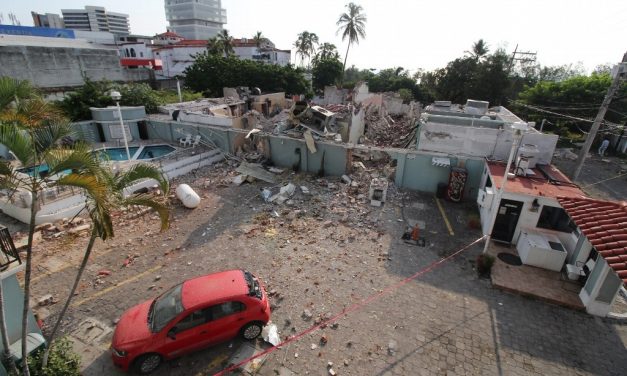 Alrededor de 40 departamentos sufrieron daños por explosión en restaurante: PC