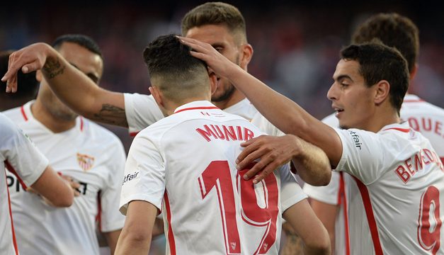 Javier Hernández entra en convocatoria del Sevilla para Europa League