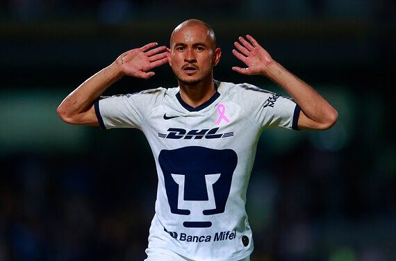 Pumas golea al Atlas y se mete a la pelea por liguilla