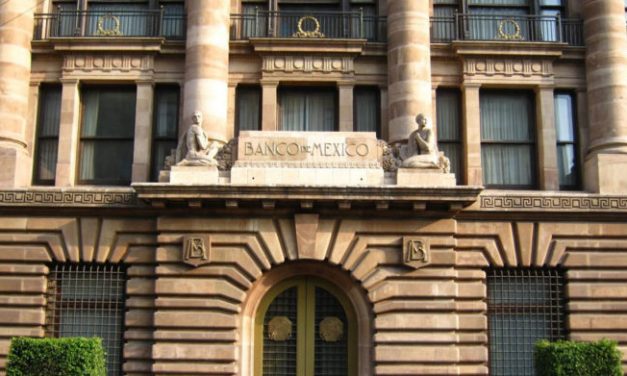 Banxico recorta su expectativa de crecimiento para 2019 y 2020