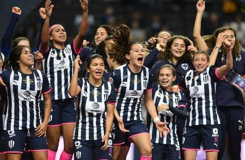 «Incumplimiento a Rayadas muestra poco interés en futbol femenil»