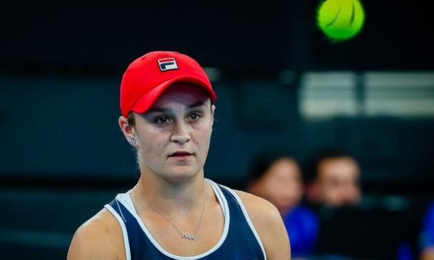 Barty, número uno mundial, cae en primera ronda en Brisbane