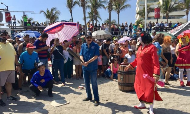 Invitan al tradicional partido de “Solteras vs Casadas” en Playa Martí de Veracruz