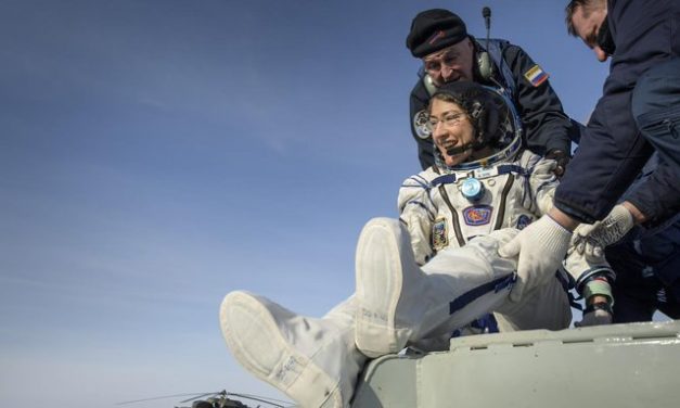 Batió el récord de permanencia en el espacio, pero Christina Koch regresa a la Tierra con mucho más que eso