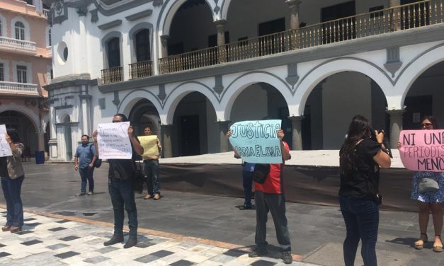 Se manifiesta gremio periodístico en Veracruz por asesinato de reportera en Papantla