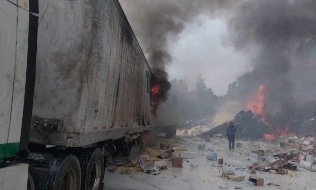 Reportan incendio de tráiler en el seguro túnel (cumbres de Maltrata) (video)