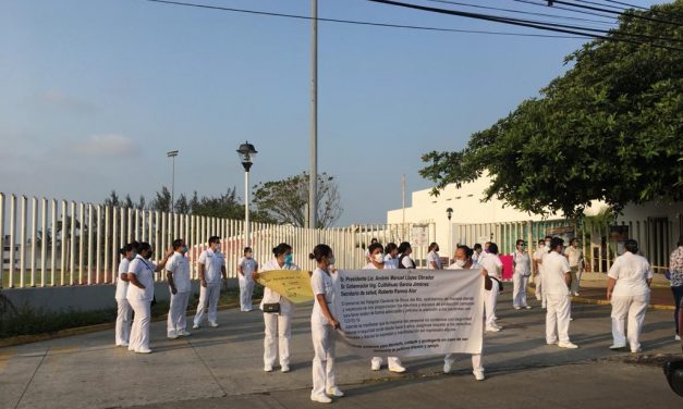 MANIFESTANTES LIBERAN BULEVARD DE BOCA DEL RIO