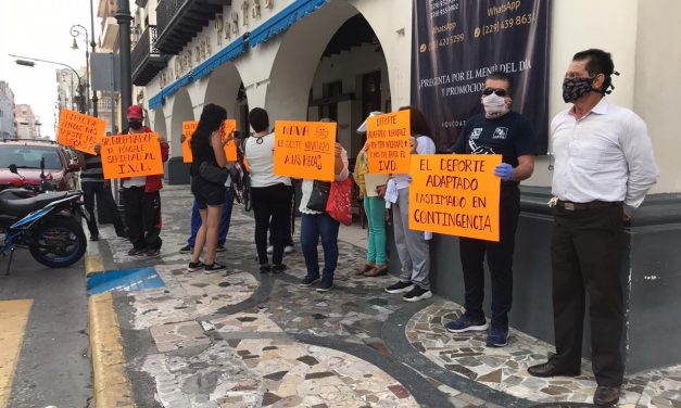 Se manifiestan deportistas discapacitados en centro histórico de #Veracruz por no pagarles becas