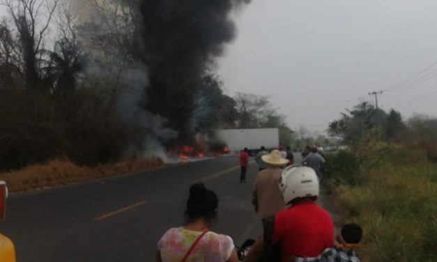 Mueren dos en accidente carretero en Cuitláhuac