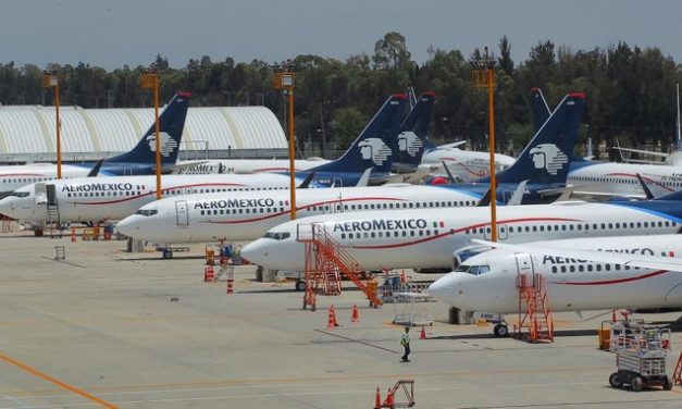 #AHORA A partir de mañana 8 de mayo, será esencial usar cubrebocas en vuelos de  @Aeromexico