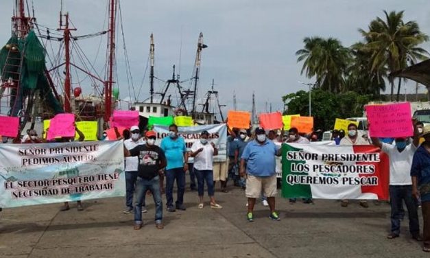 Protesta de pescadores de Alvarado (VIDEO) por incremento en el precio del Diesel