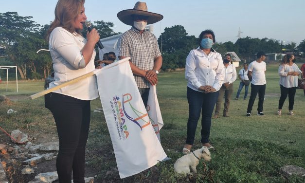 El Piñonal contará con «Salón de Usos Múltiples», anuncia Alcaldesa de Jamapa, Florisel Ríos Delfín