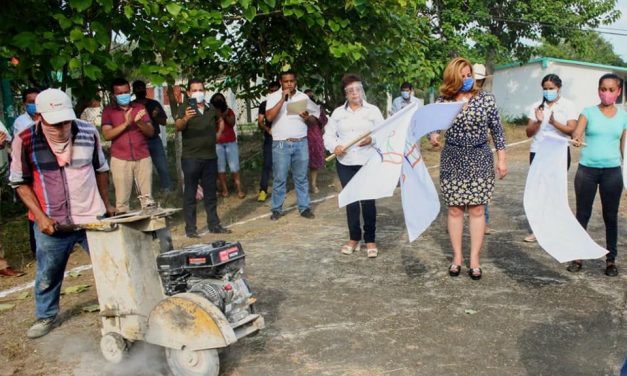 Inicia construccion del “Techado de Impartición de Educación Física”: Acaldesa Florisel Ríos Delfín