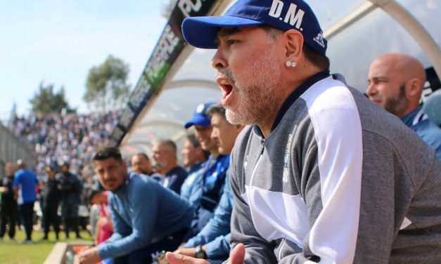 Maradona evoluciona sin complicaciones