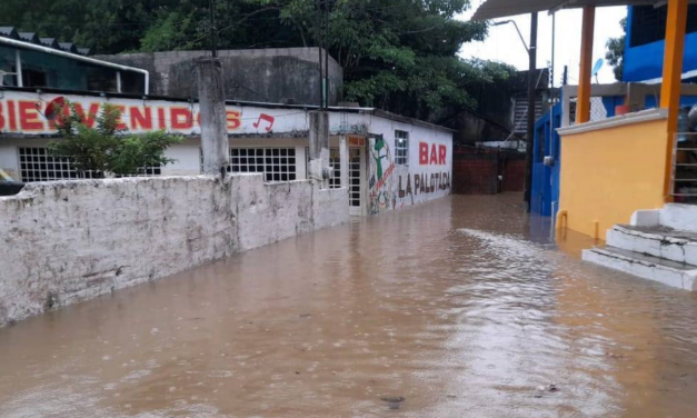 Desbordamiento de Río Tancochapan afecta cinco colonias de Las Choapas