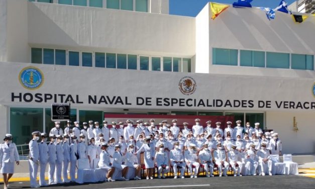 Conmemoran día de la Armada de México en Veracruz