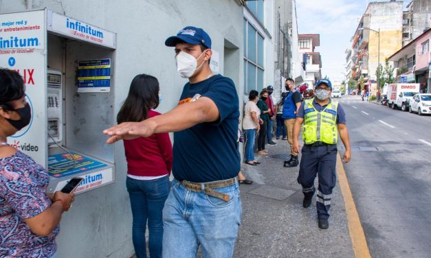 Refuerza Salud municipal aplicación de medidas sanitarias en bancos de Córdoba