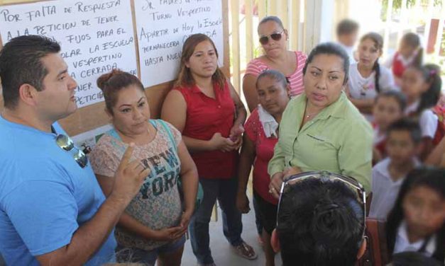 PADRES DE FAMILIA EXIGEN GARANTIAS PARA EL REGRESO A CLASES