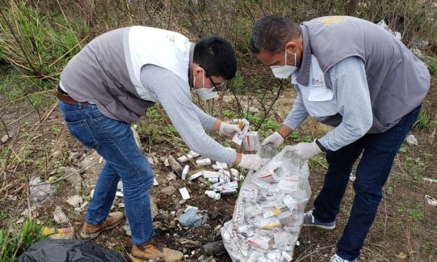 HALLAN MEDICAMENTOS CADUCOS EN LOTE BALDÍO