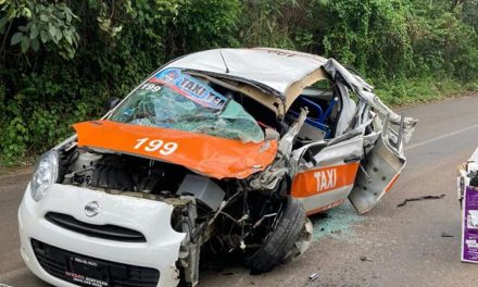 FUERTE CHOQUE SE REGISTRA EN LA CARRETERA ACAYUCAN-SOTEAPAN