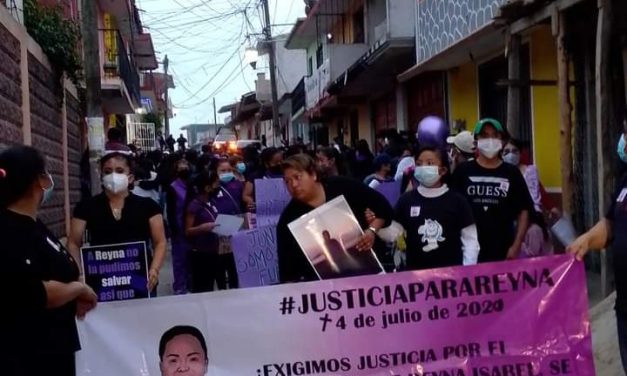 MARCHA EN NAOLINCO POR FEMINICIDIO DE REYNA ISABEL