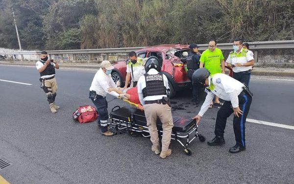 CHOQUE EN EL PUENTE MACUILTEPETL