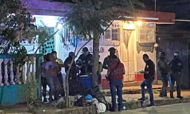 Asesinan a una persona durante ataque armado a cervecería, en Acayucan