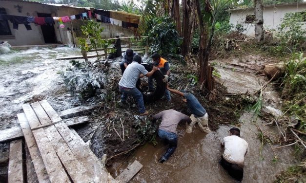 VIVIENDAS AFECTADAS POR INUNDACION EN TEOCELO