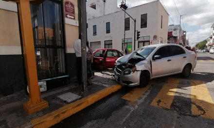 APARATOSO ACCIDENTE EN EL CENTRO DE VERACRUZ