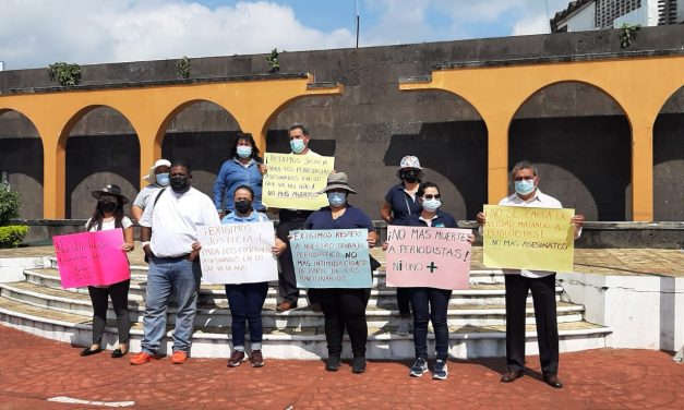 PERIODISTAS DE MINATITLAN PIDEN JUSTICIA