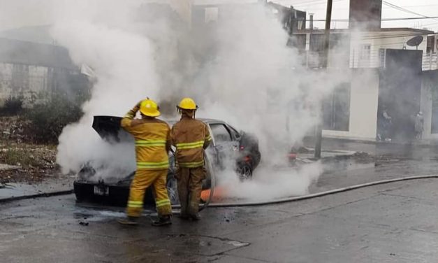 BOMBEROS SOFOCAN INCENDIO