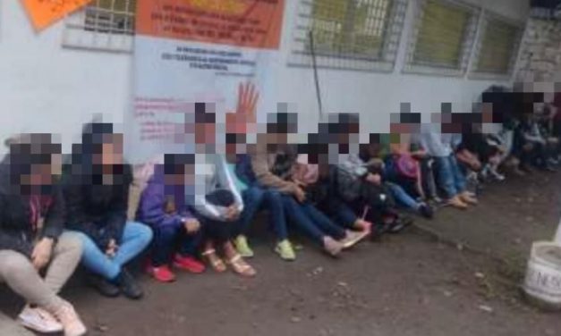 RESGUARDA FUERZA CIVIL A 26 MIGRANTES; HAY UN DETENIDO