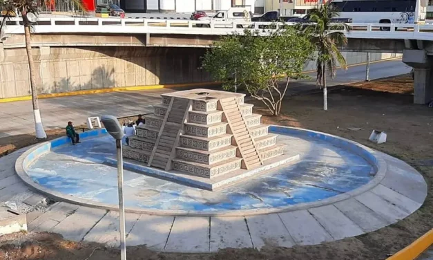 Retiran el monumento a los voladores de Papantla