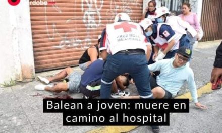 HOMBRE MUERE MIENTRAS ERA TRASLADADO AL HOSPITAL VICTIMA DE HABER SIDO BALEADO EN CALLES DE CORDOBA, VERACRUZ