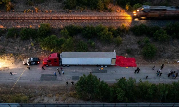 Tráiler con migrantes muertos en Texas no pasó por México, asegura INM