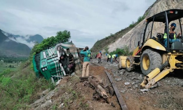 Tren descarrila en Acultzingo, Veracruz