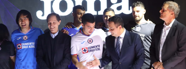 ¡Velázquez promete tres refuerzos para Cruz Azul en esta semana!